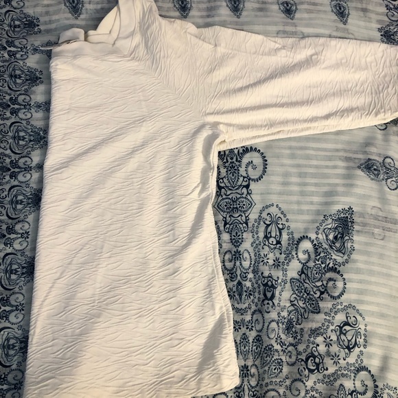 Boat neck textured Talbots top - Picture 2 of 7